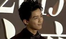 吴磊红毯爆料视频,精彩瞬间大揭秘！